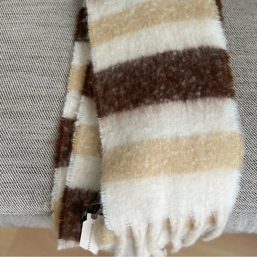 ANTHROPOLOGIE Maeve NWT Cozy Fringe Scarf in Brown Motif Winter Accessories